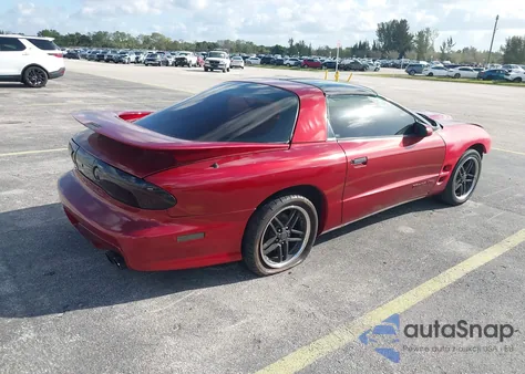 1997 Pontiac Firebird Trans Am z USA, uszkodzony, nr VIN 2G2FV22P4V2203114